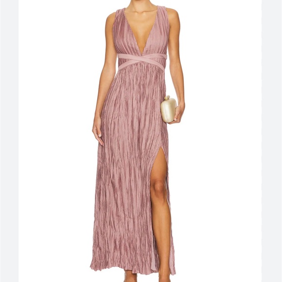 Astr Dresses & Skirts - NWT ASTR The Label Tesni Pleated Maxi Dress Mauve Size XL